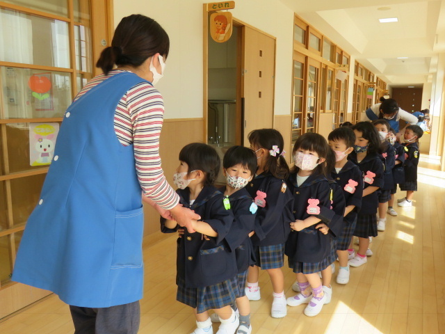 少しずつ園に慣れていきましょう: 東岩槻幼稚園ブログ－さいたま市岩槻区